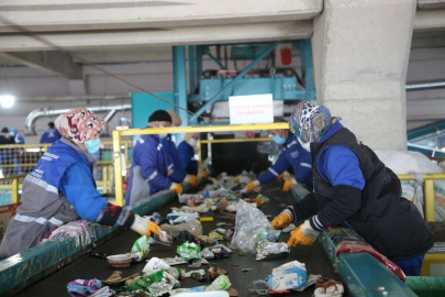 Melikgazide geri dönüşüm ile istihdam ve ekonomiye katkı devam ediyor