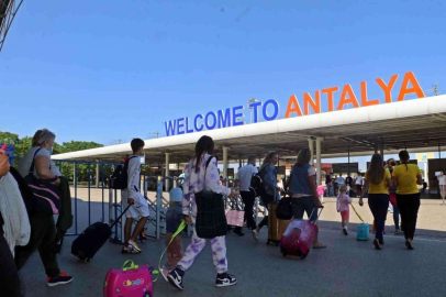 Antalya 2022yi 13 milyon 74 bin 142 turistle tamamladı