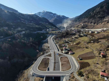 Dünyanın üçüncü, Avrupanın en uzun çift tüp karayolu tünelinde sona doğru