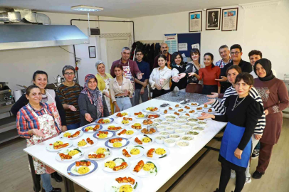 ATASEMin mutfağında aşçı yardımcıları yetişiyor